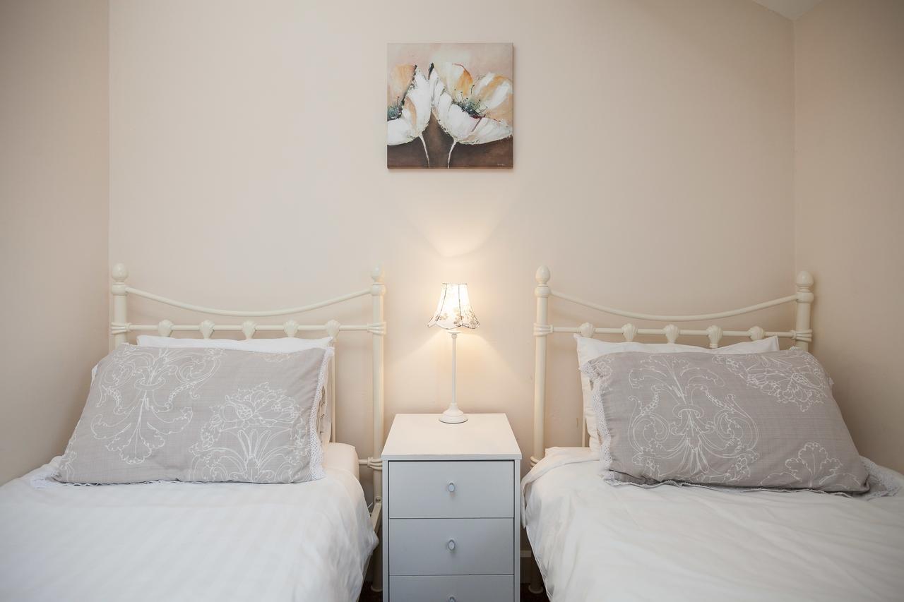 Thistledown House Green Hammerton Room photo